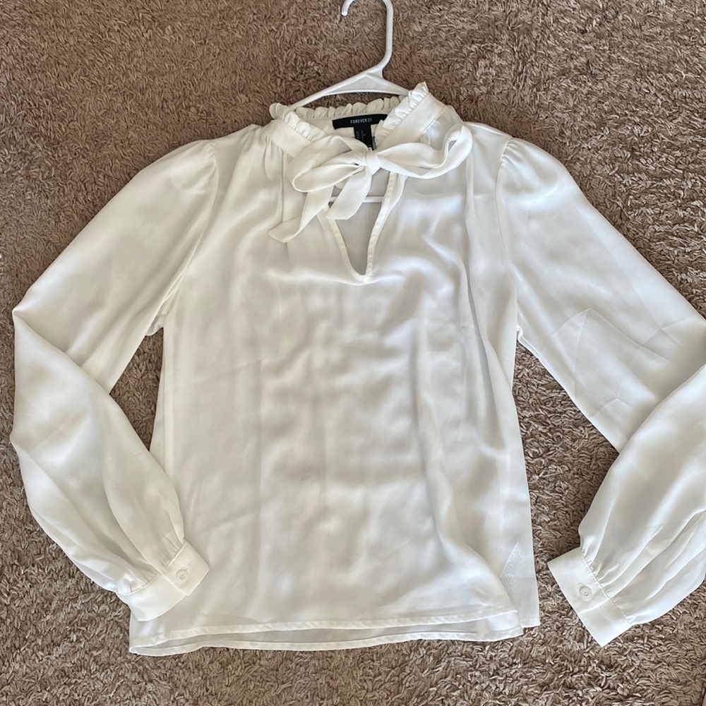 White Pussy Bow Blouse Forever 21 Small